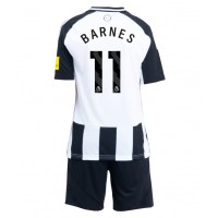 Newcastle United Harvey Barnes #11 Hjemmebanesæt Børn 2024-25 Kortærmet (+ Korte bukser)